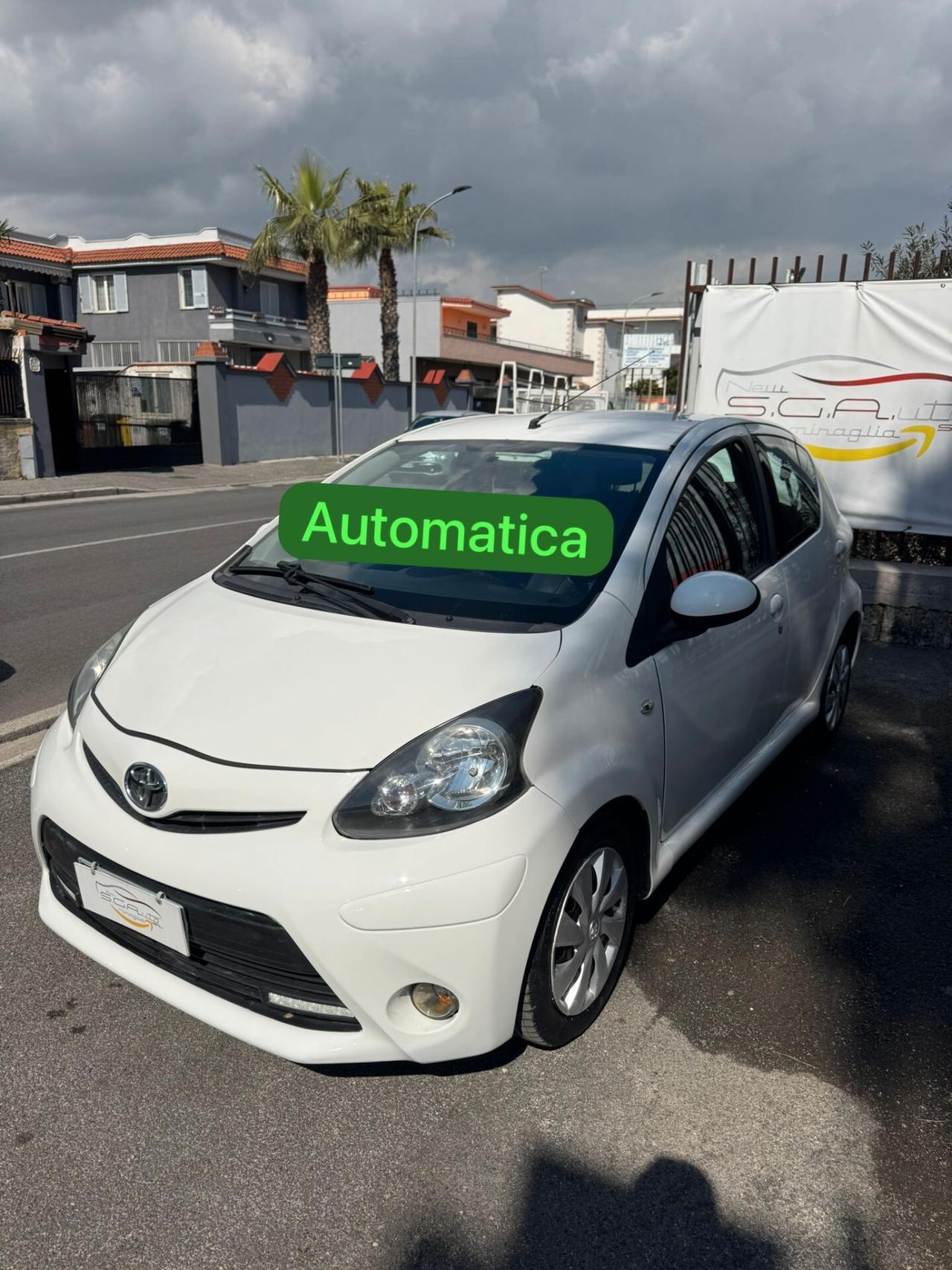 Toyota Aygo 1.0 12V VVT-i 5 porte Lounge Connect MMT