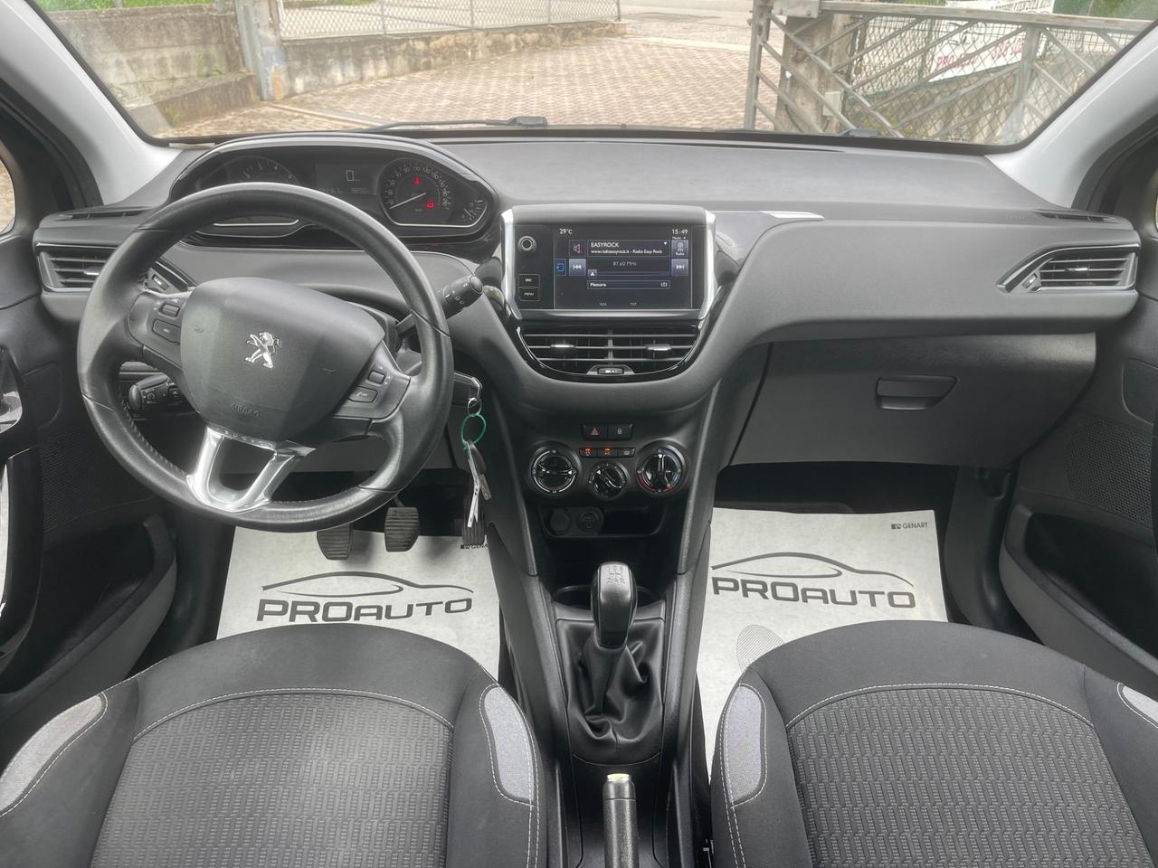 Peugeot 208 PureTech 82 5 porte Allure