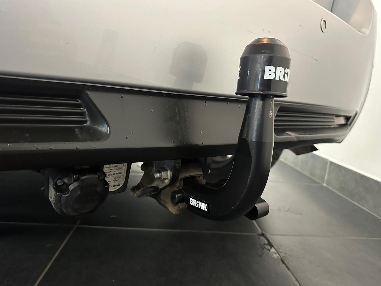 TOYOTA VERSO 1.6 D-4D 110CV GANCIO TRAINO