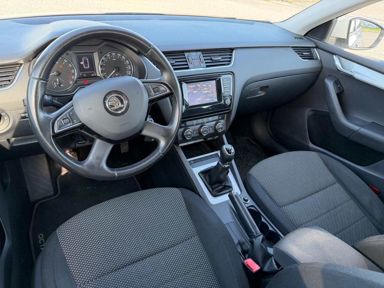 Skoda Octavia 1.6 TDI CR 105 CV Wagon Executive