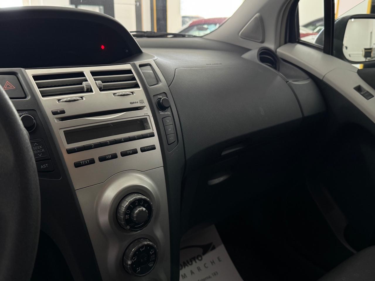 Toyota Yaris 1.3 Full Optional