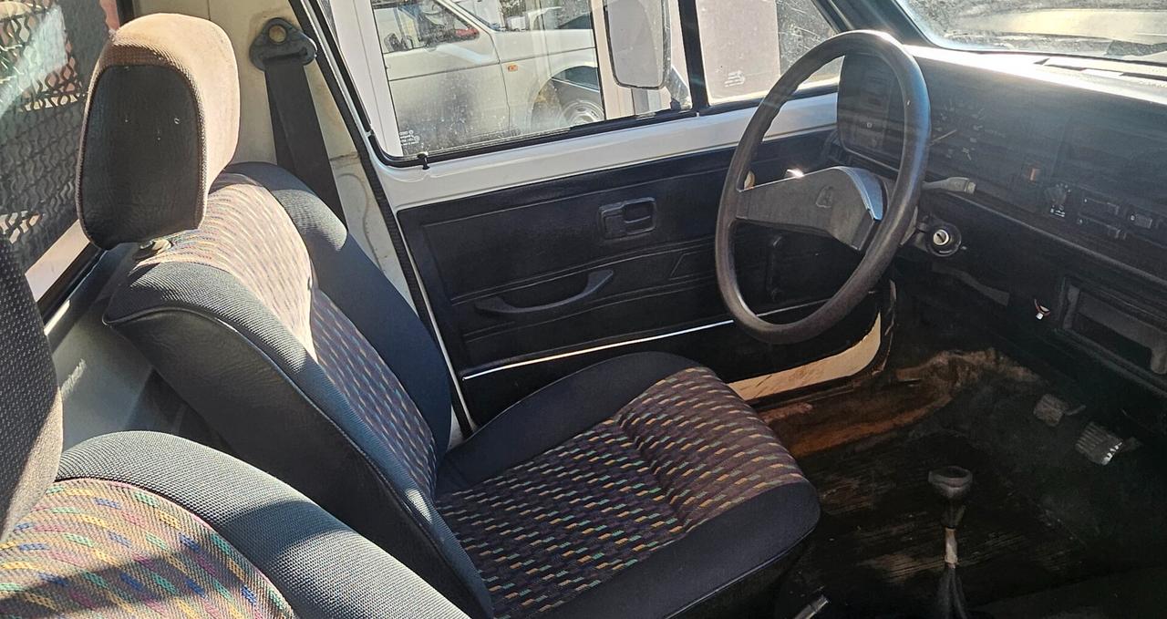 Volkswagen Caddy Pickup