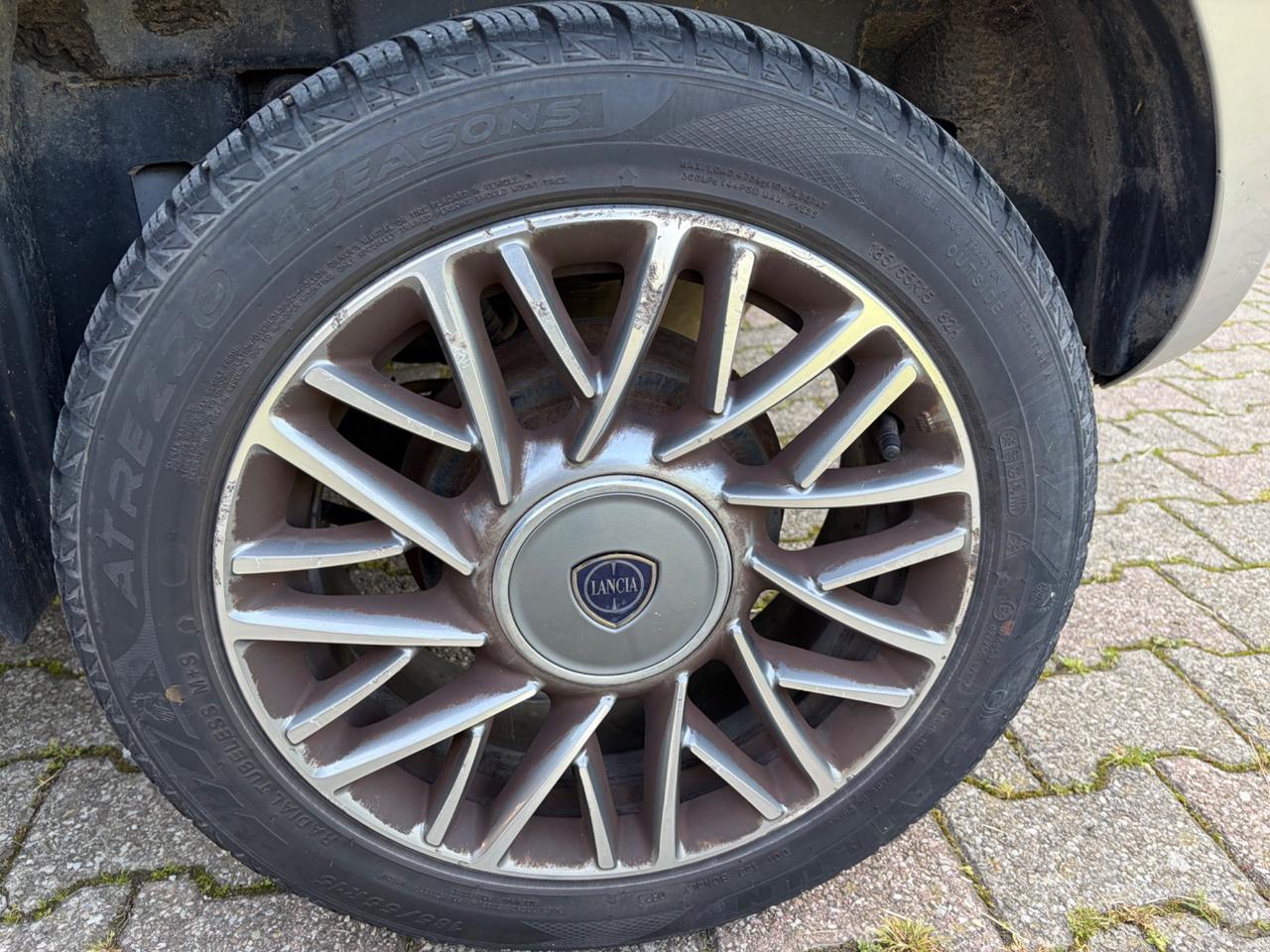 Lancia Ypsilon 0.9 TwinAir Metano Ecochic