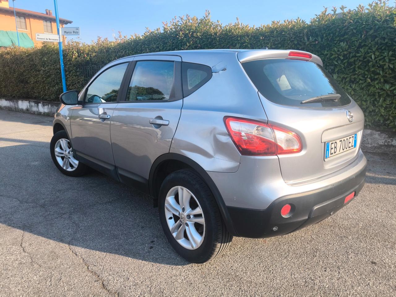 NISSAN QASHQAI 2,0 DCI 4X4- TEKNA-