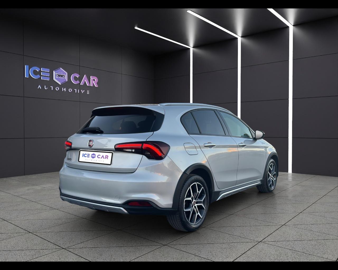 FIAT Tipo (2015-->) - Tipo 1.6 Mjt S&S 5 porte Cross