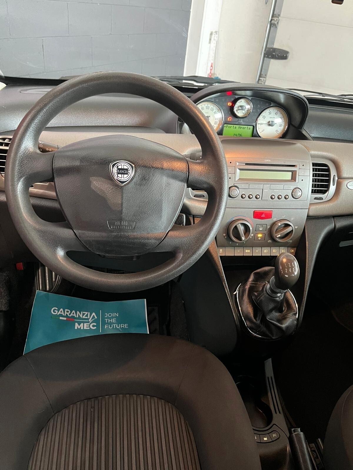 Lancia Ypsilon 1.2 NEOPATENTATI