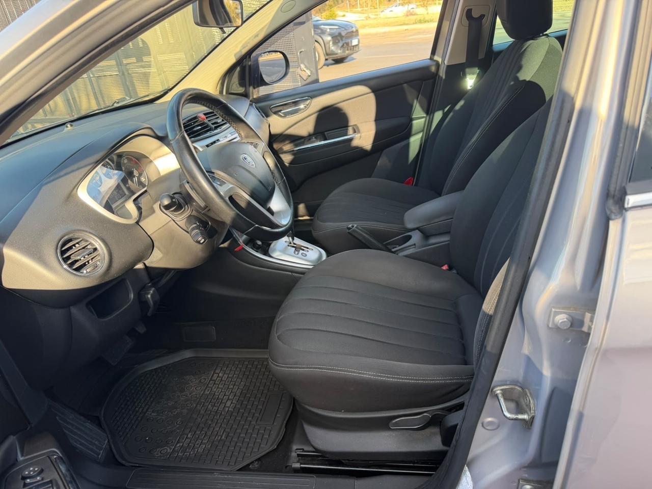 Lancia Delta 1.6 MJT DPF Silver
