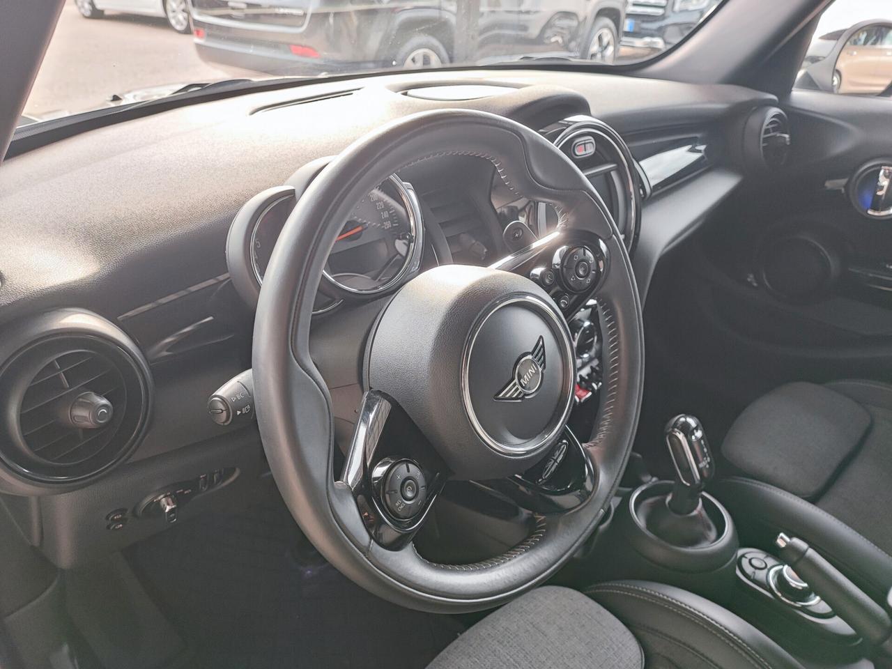 Mini 2.0 Cooper SD aut. Hype 5 porte