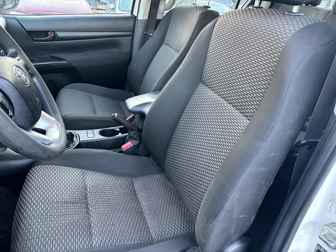 Toyota Hilux 2.4 D-4D (IVA Esposta)