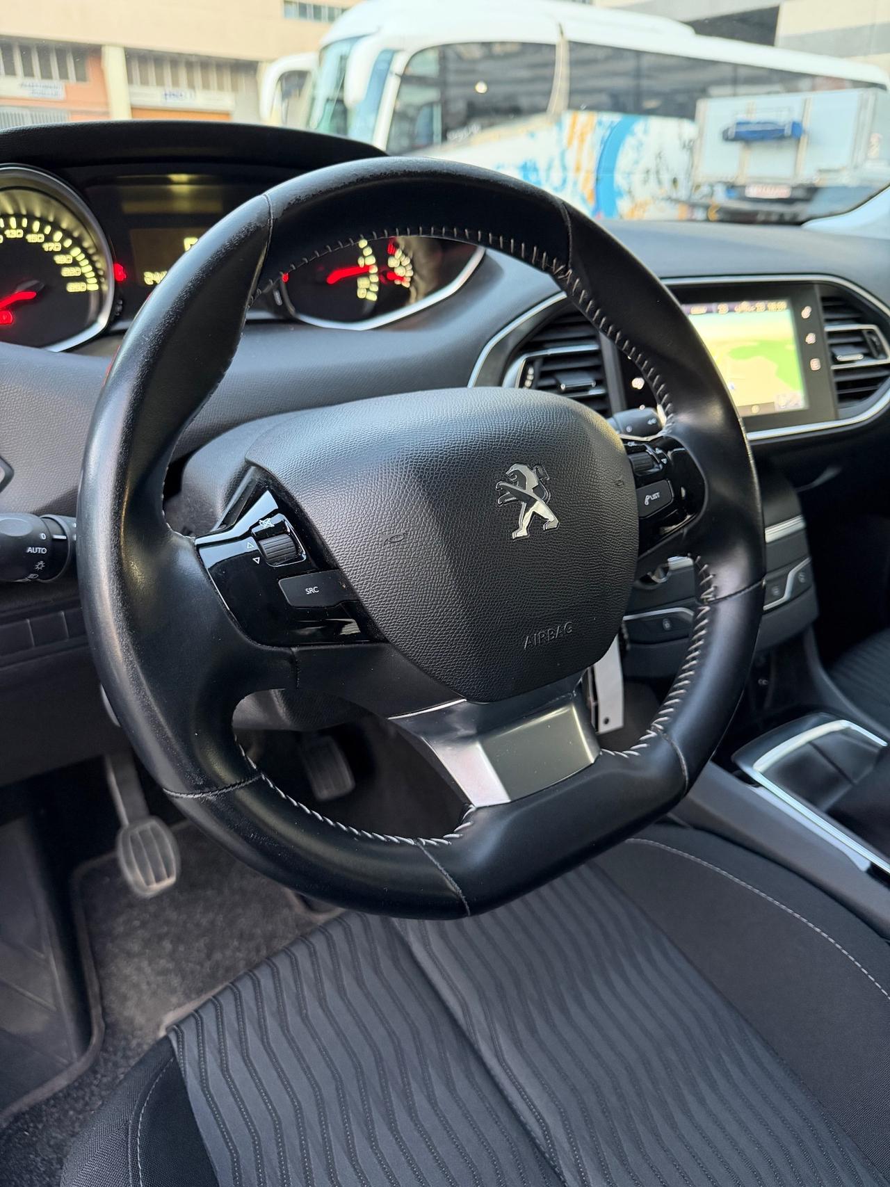 Peugeot 308 BlueHDi 120 CV / EURO 6
