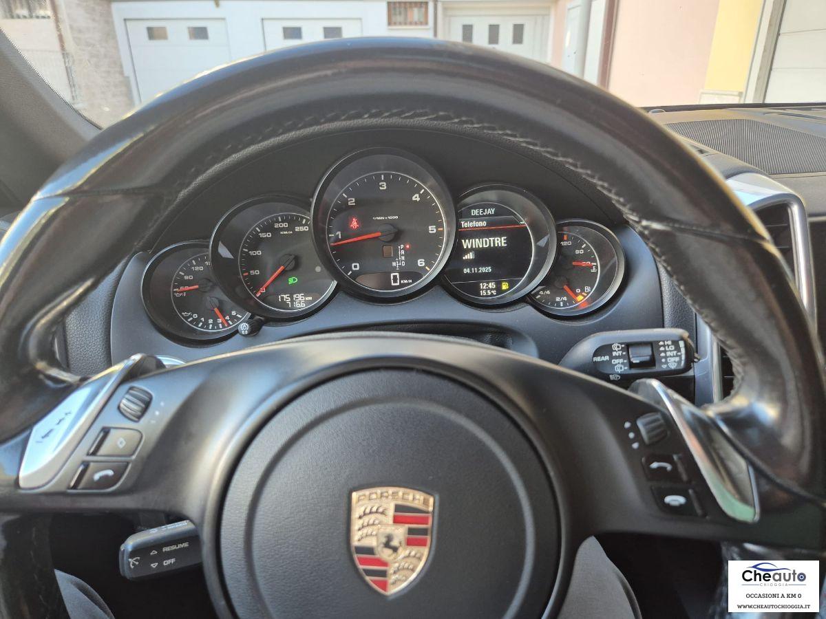 PORSCHE - Cayenne - 3.0 Diesel