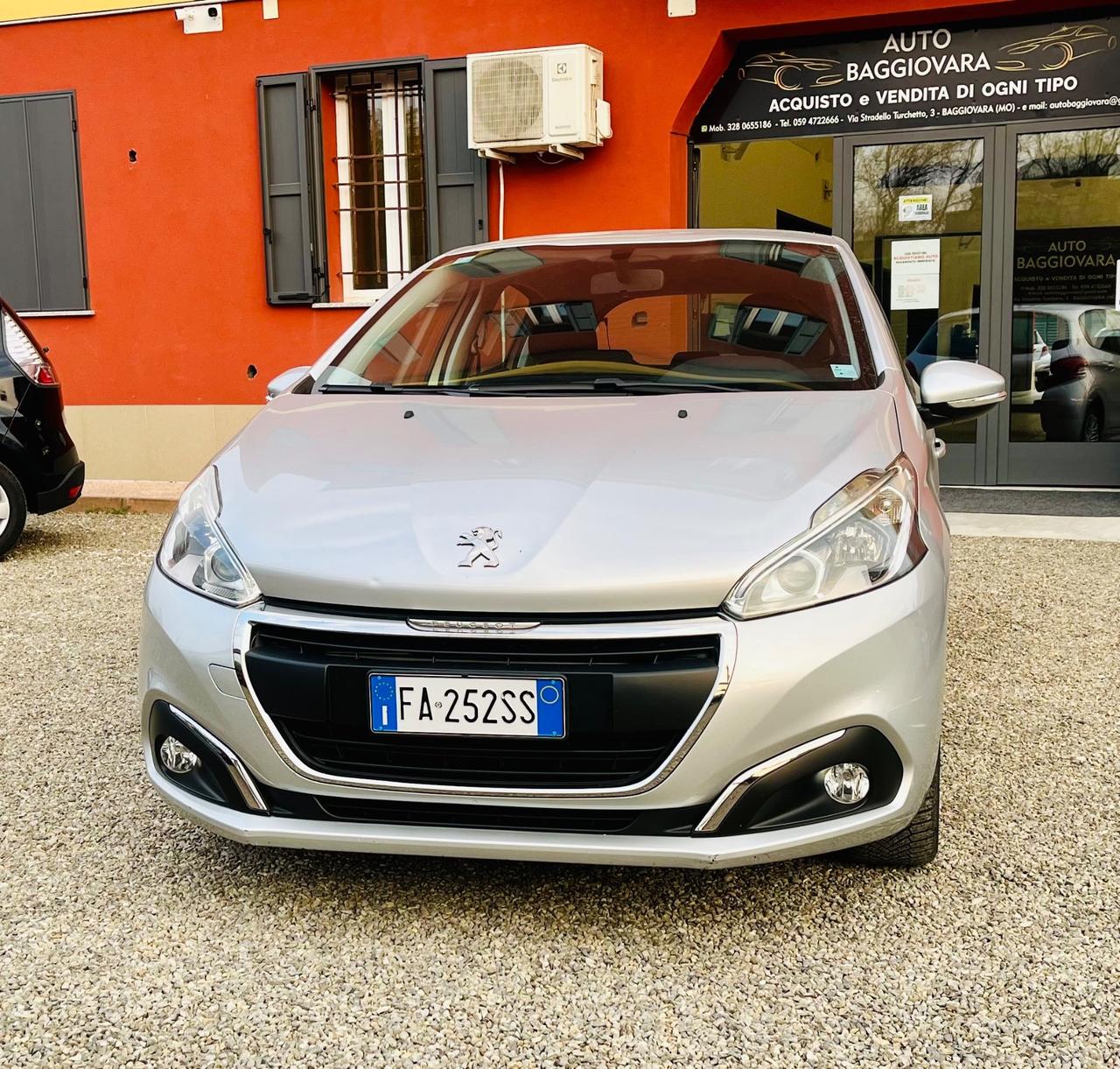 Peugeot 208 1.2 benzina 5 porte Allure