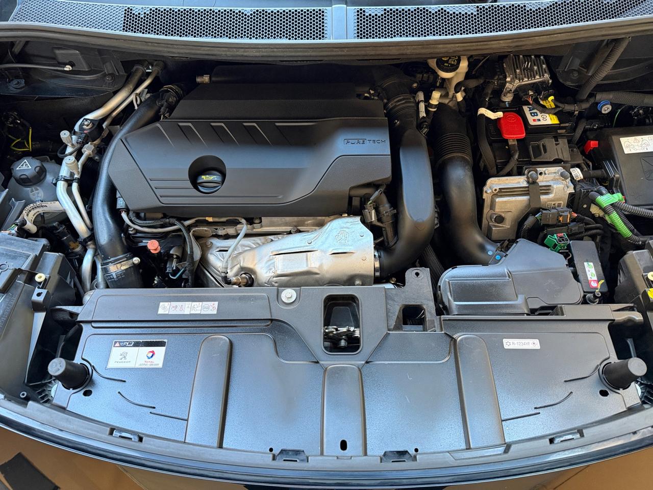 Peugeot 3008 3008 1.6 hybrid phev Allure Pack 225cv e-eat8