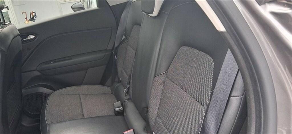 Renault Captur 1.6 Hybrid Intens E-Tech Auto