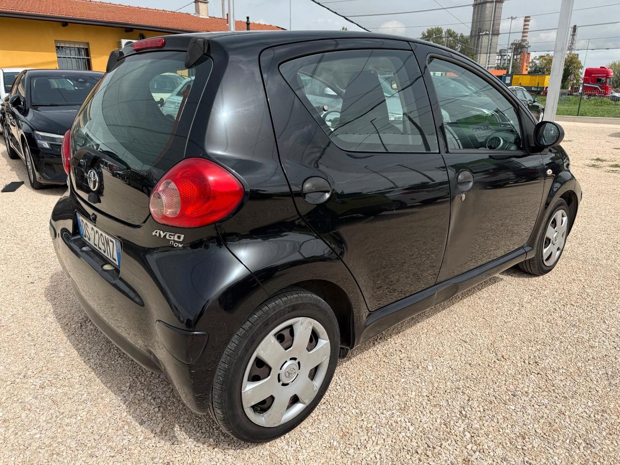 Toyota Aygo 1.0 12V VVT-i 5 porte Now