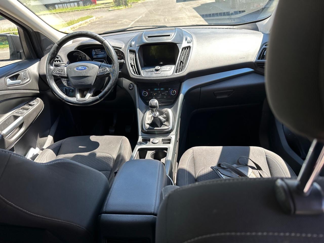 Ford Kuga 1.5 TDCI 120 CV S&S 2WD Powershift Titanium