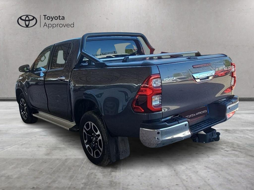 Toyota Hilux 2.4 d-4d double cab Executive 4wd auto