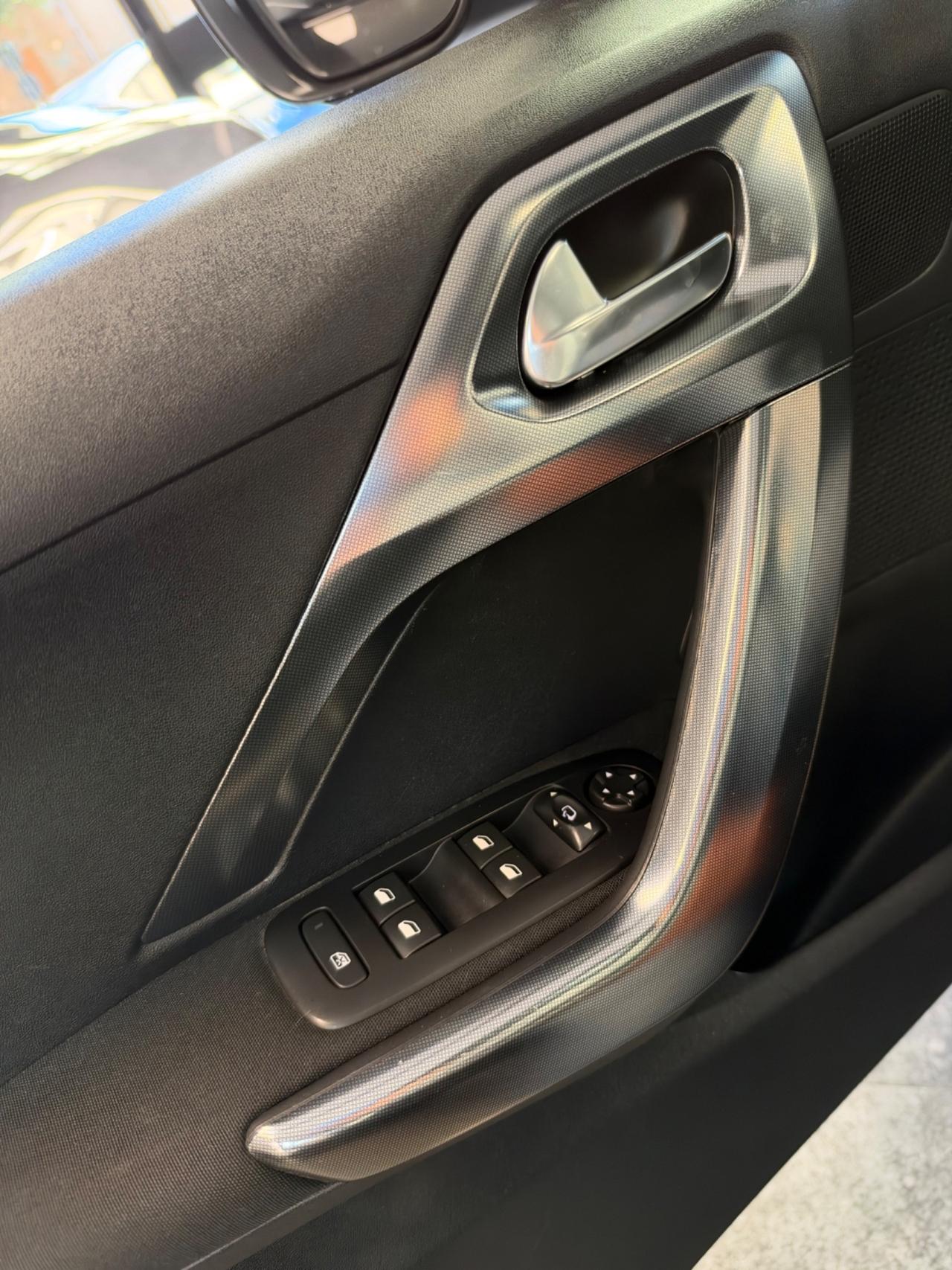 Peugeot 2008 1.5 HDI 100 CV ALLURE PACK