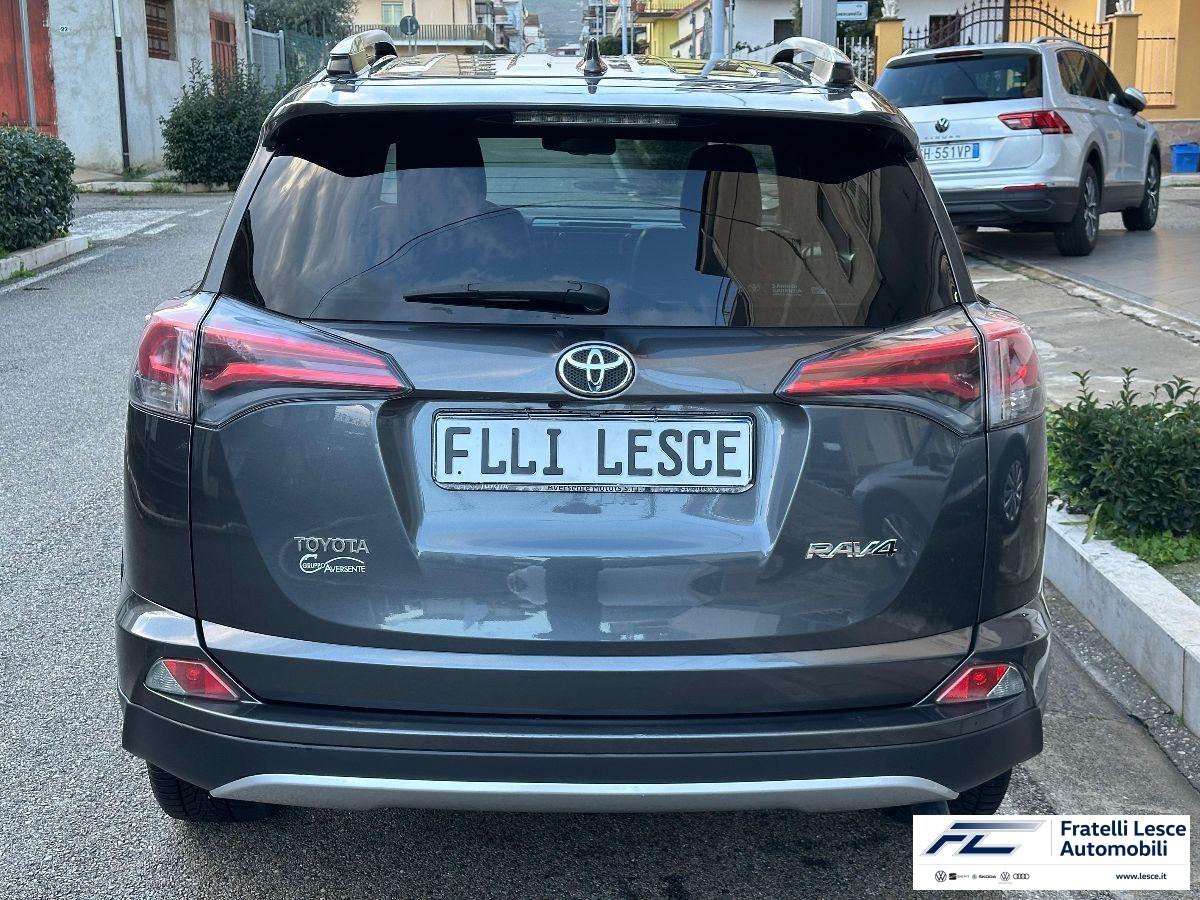 TOYOTA - RAV4 2.0 d-4d Lounge 2wd mt (Esposizione Piano Lago)