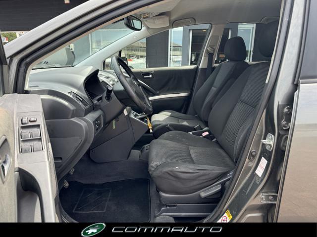TOYOTA Corolla Verso 2.2 16V D-4D D-Cat