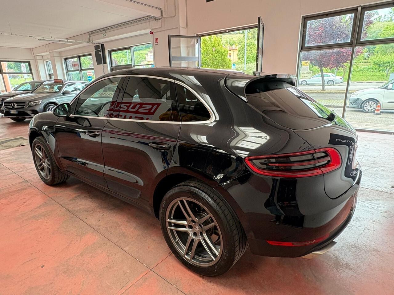 PORSCHE MACAN CAMBIO AUT.4X4 Benz.2.0 CV 252 Km 121.037 Garanzia 12 mesi