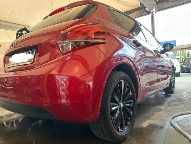 PEUGEOT 208 2018