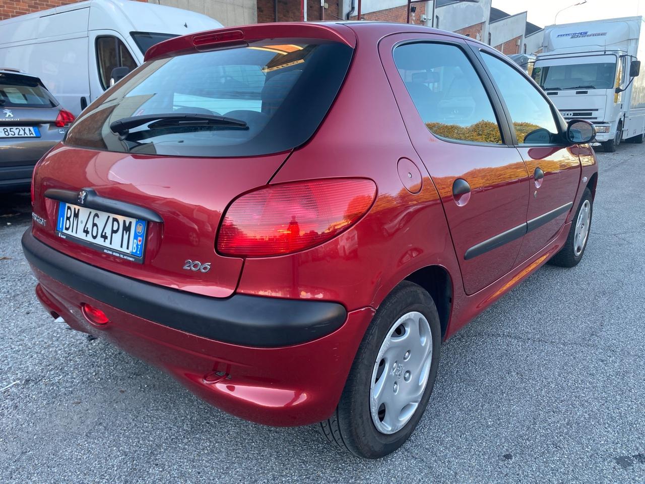 Peugeot 206 1.1 5p. XR