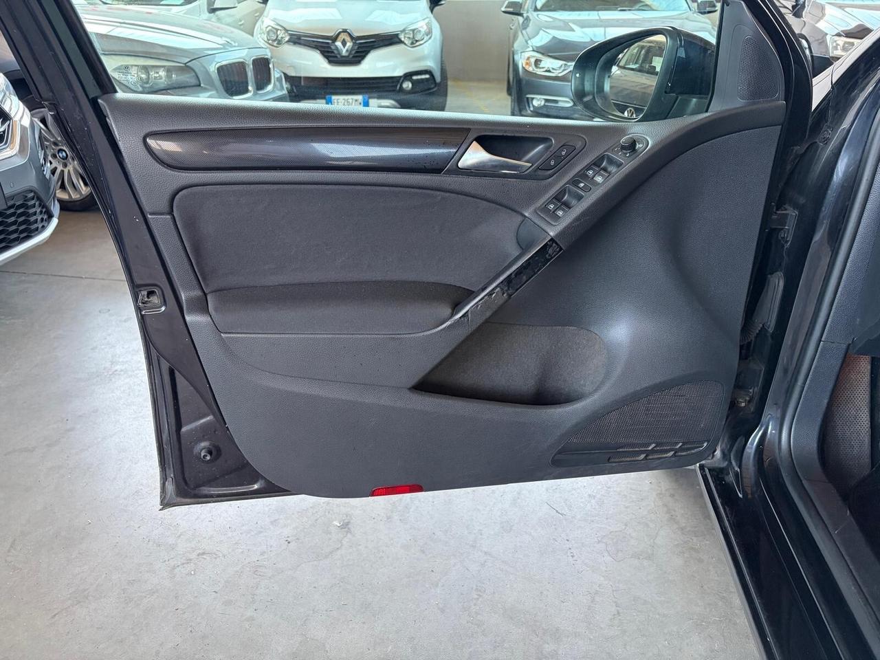 Volkswagen Golf 1.6 TDI DPF 5p. Highline
