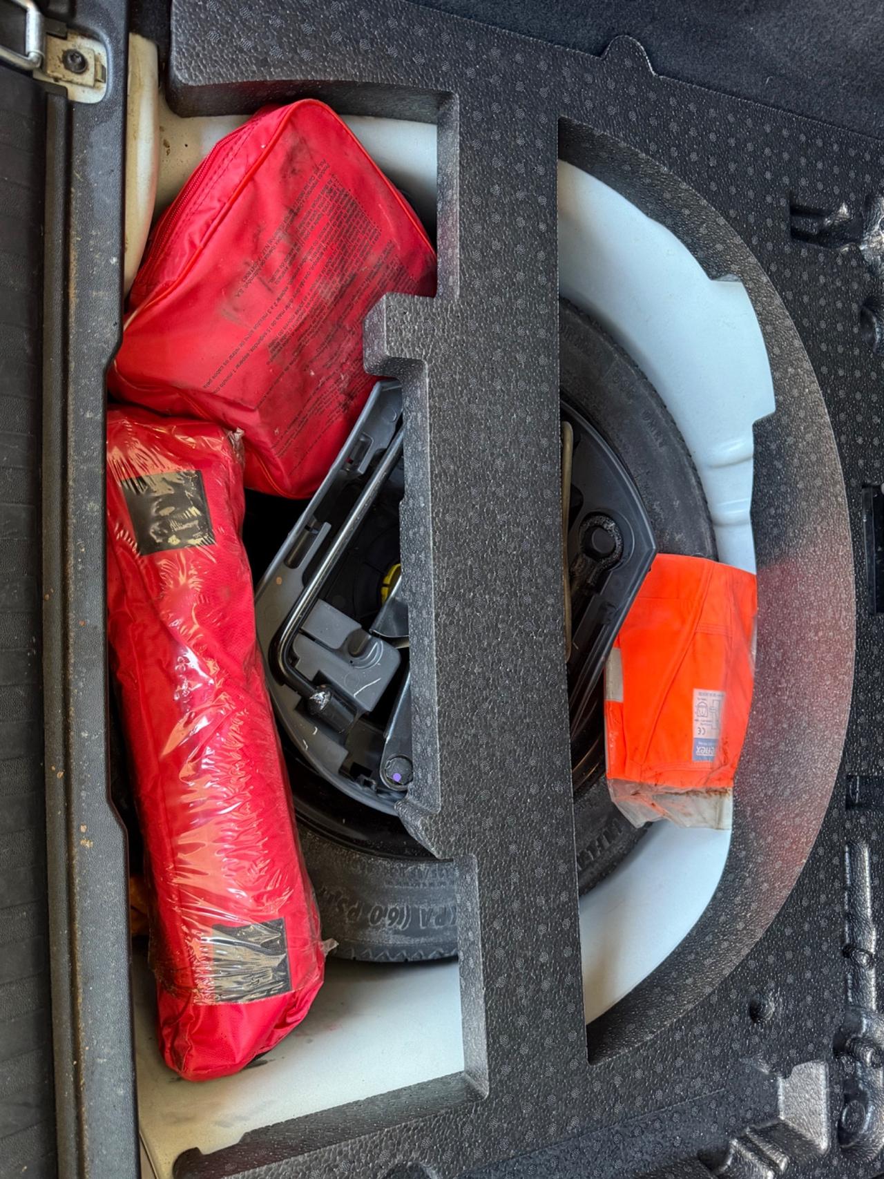 Peugeot 2008 1.6 e-HDi 92 CV Stop&Start Active