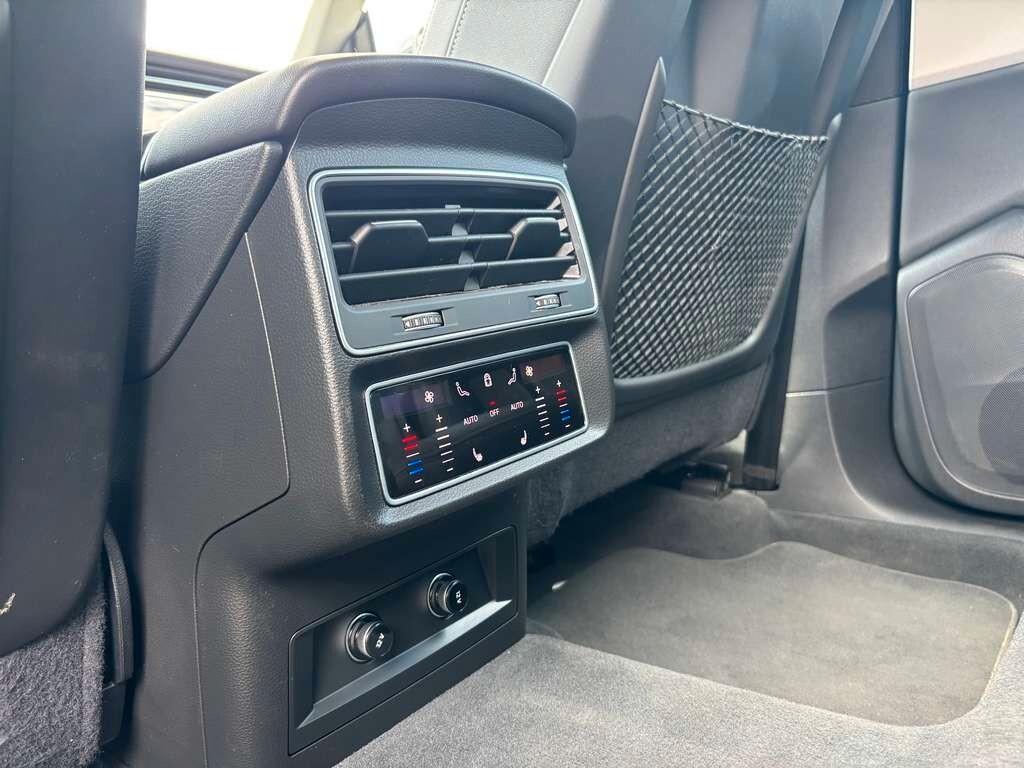 Audi Q8 SUV 45 TDI quattro tiptronic S line edition 2024 / KM 52.000 IVA ESPOSTA Tua a solo 599 Euro al mese