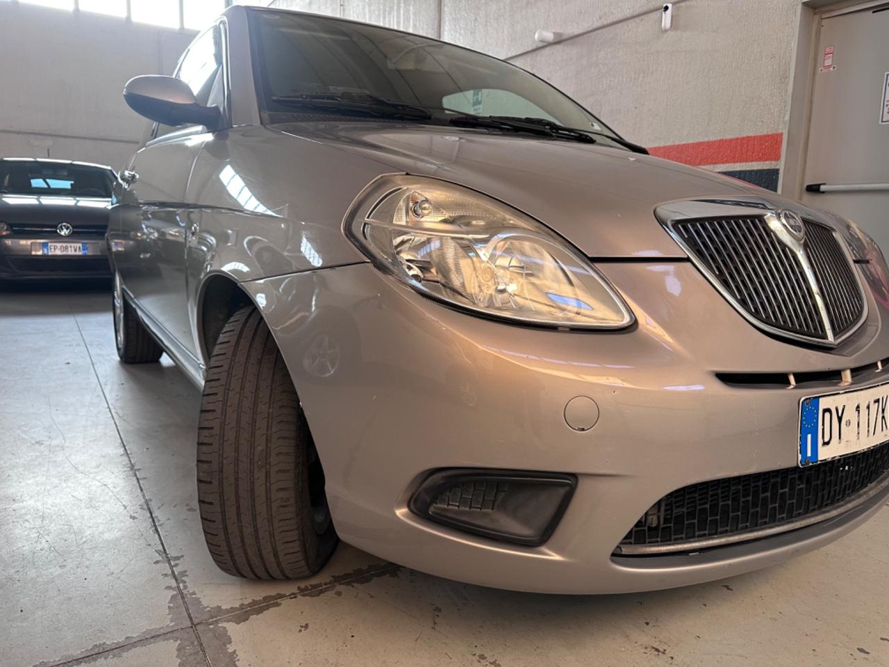 Lancia Ypsilon 1.4 Oro