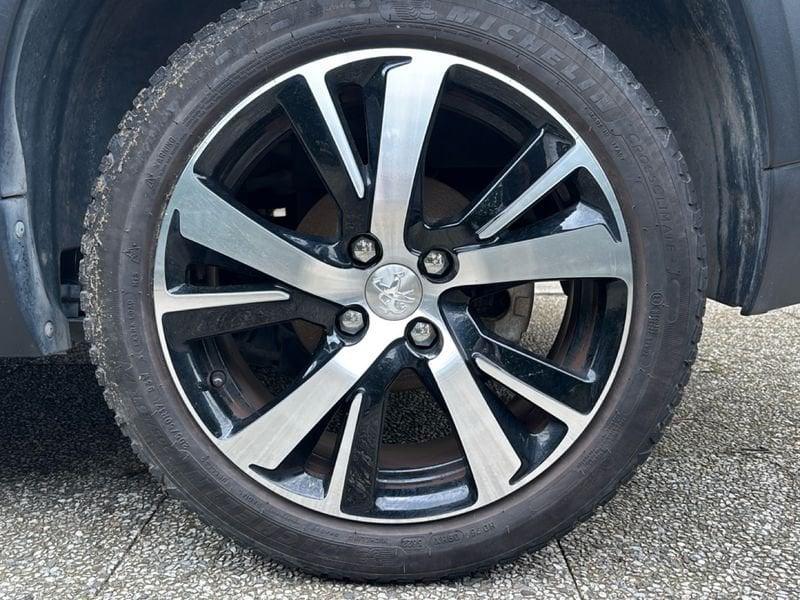 Peugeot 2008 BlueHDi 100cv Allure