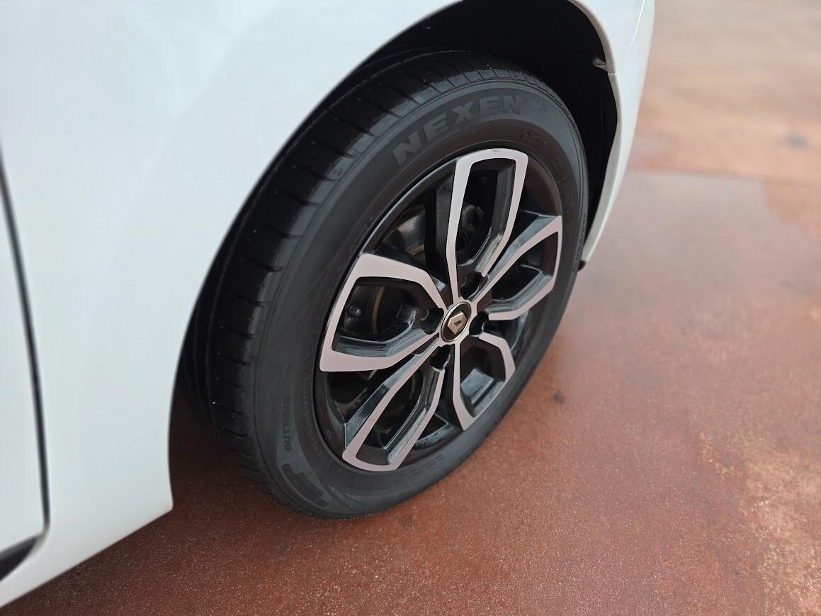 Renault Clio TCe 12V 75 CV 5 porte Moschino Life