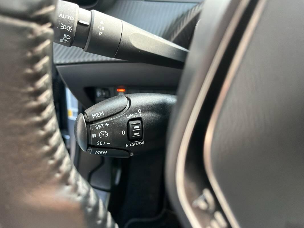 Peugeot 2008 1.2 puretech Active Pack s&s 100cv