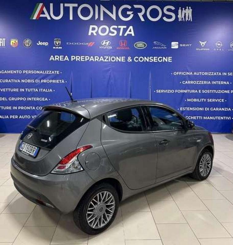 Lancia Ypsilon 1.0 firefly hybrid Silver s&s 70CV USATO GARANTITO