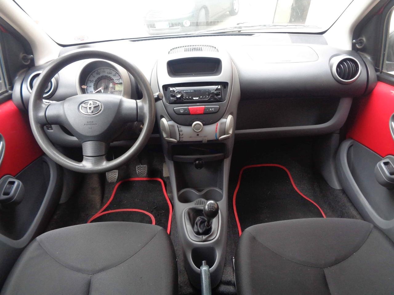 Toyota Aygo 1.0 68CV 5 porte (Finanziabile)