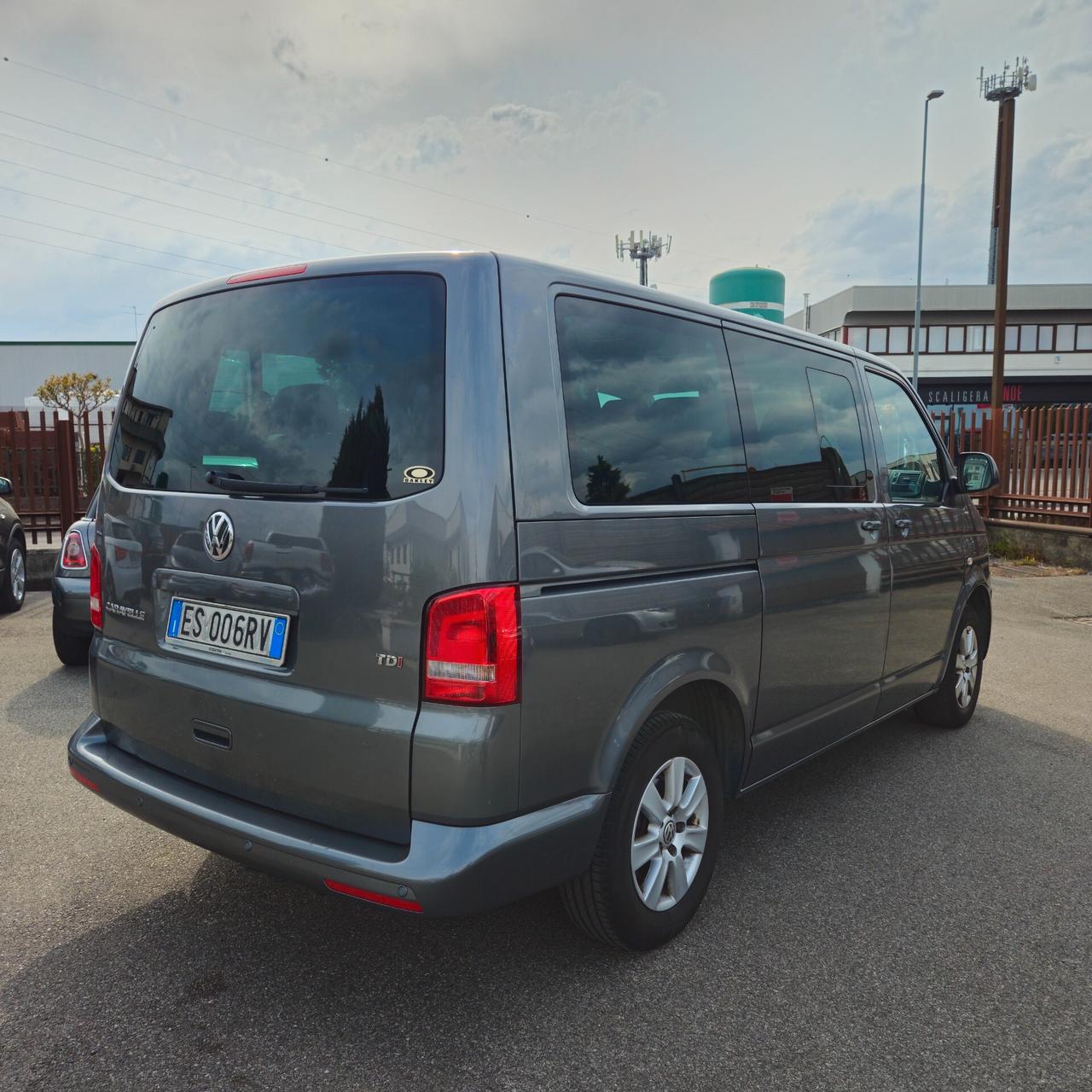 Volkswagen Multivan CARAVELLE 2.0 TDI 140CV Comfortline 9 POSTI