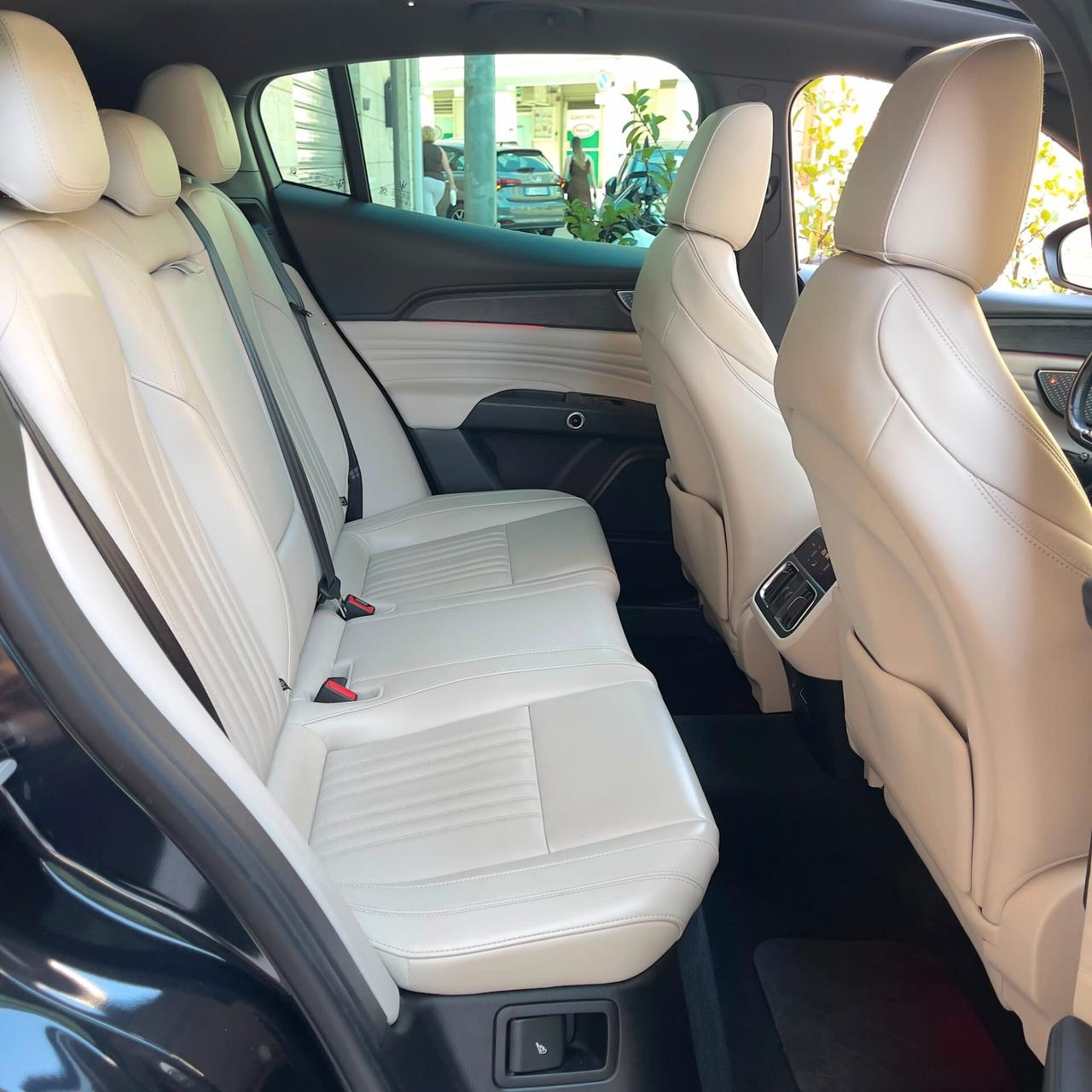 Maserati Grecale 2.0 MHEV 330 CV AWD Modena