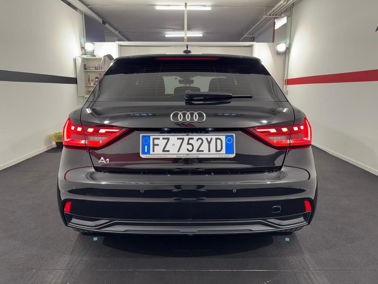 Audi A1 SPB 30 TFSI S tronic Identity Black* NEOPATENATI*