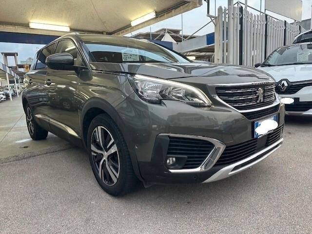 PEUGEOT 5008 AUTOMATICO 7 POSTI 1,6 DIESEL