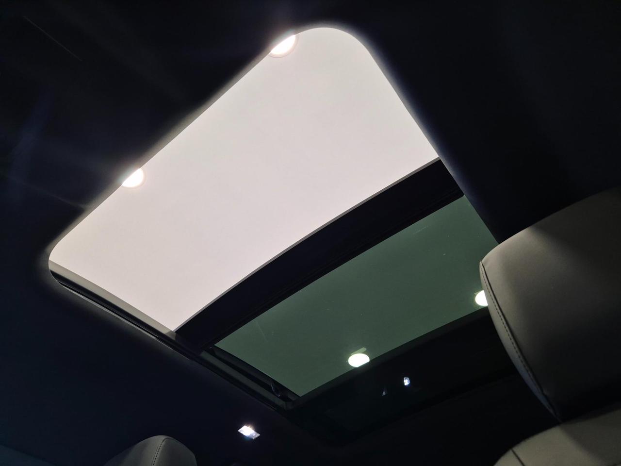 Land Rover Defender 110 3.0d i6 mhev X-Dynamic awd auto N1 - Acc/Lim - Carplay - Tetto