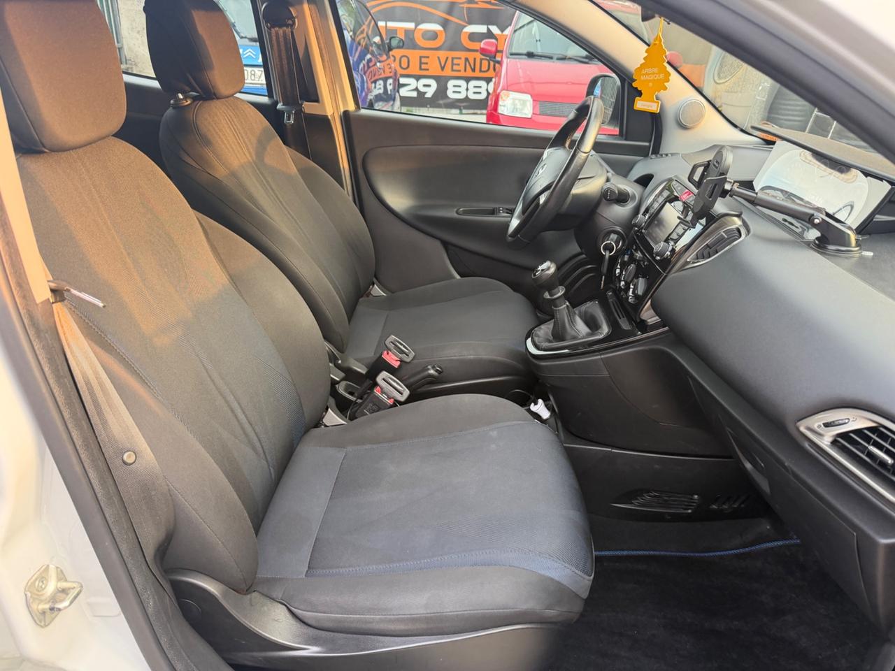 LANCIA YPSILON 1.2 BENZINA EURO6D-TEMP 104.000KM