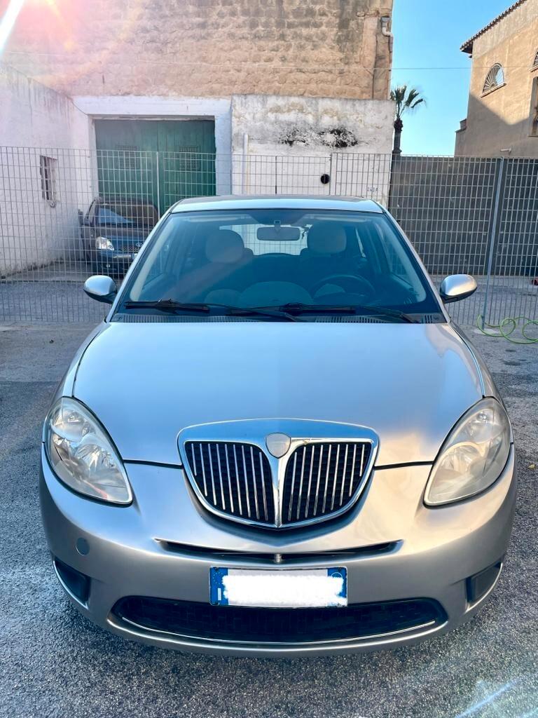 Lancia Ypsilon 1.2 Argento