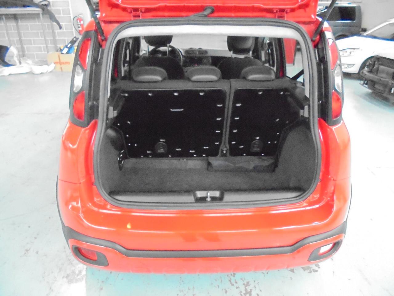 Fiat Panda 1.2 City Cross Waze