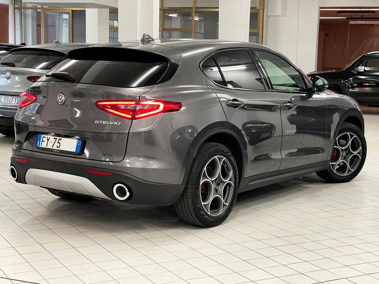 Alfa Romeo Stelvio 2.2 TD 190 CV EXECUTIVE Q4 CERCHI 19" PERFETTA KIT DISTRIBUZIONE SOSTITUITO