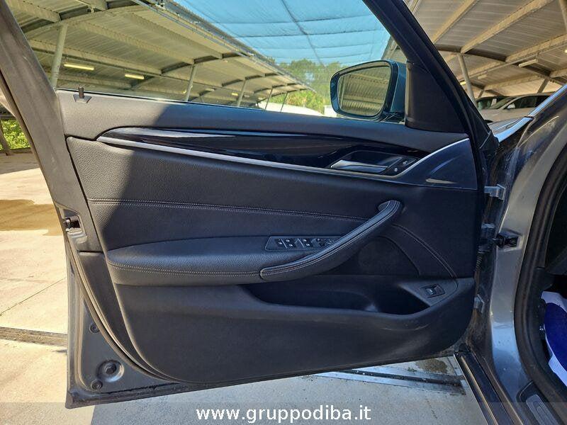 BMW Serie 5 G31 2020 Touring LCI D 520d Touring mhev 48V xdrive Business auto