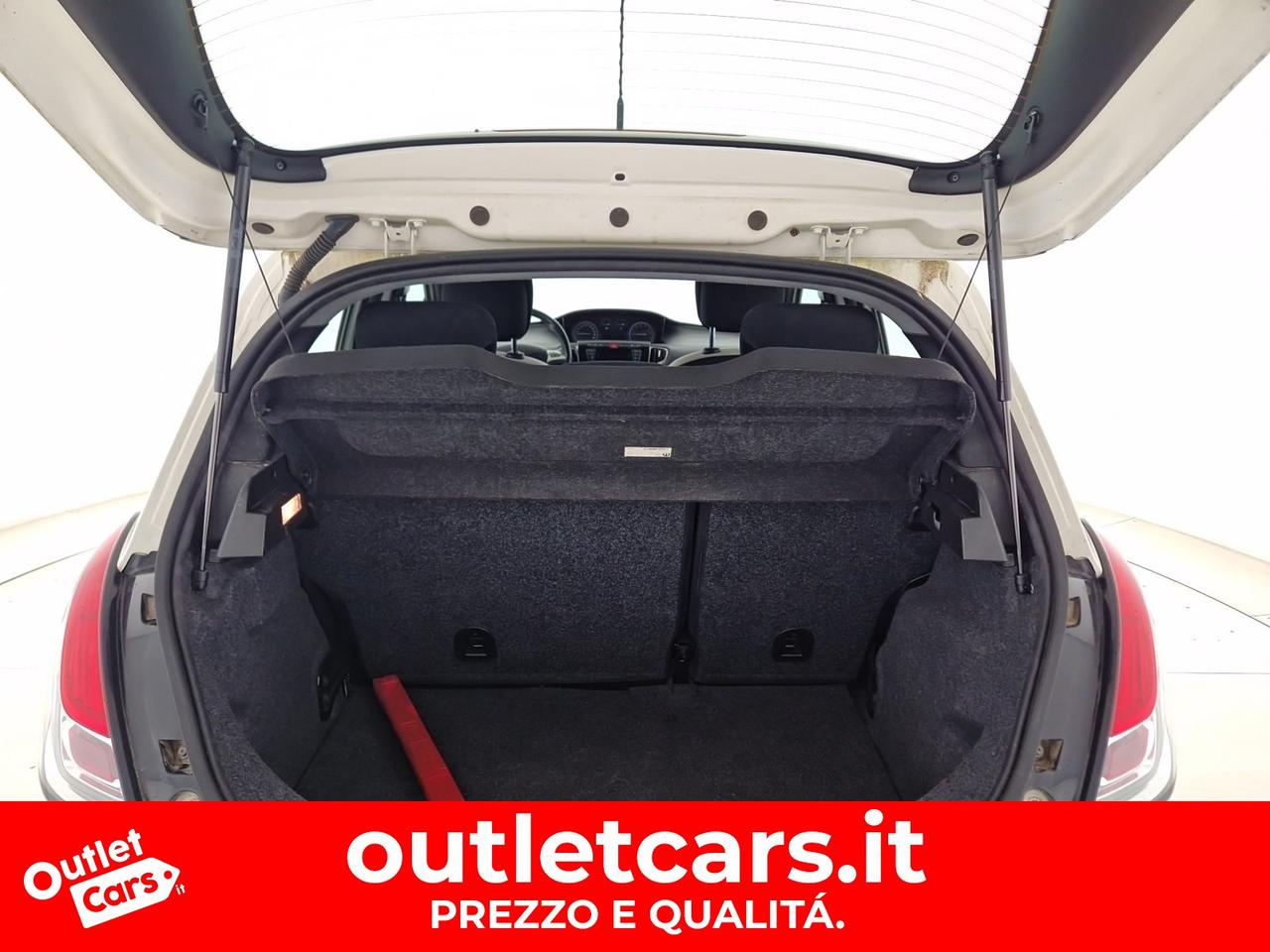Lancia Ypsilon 1.2 silver 69cv