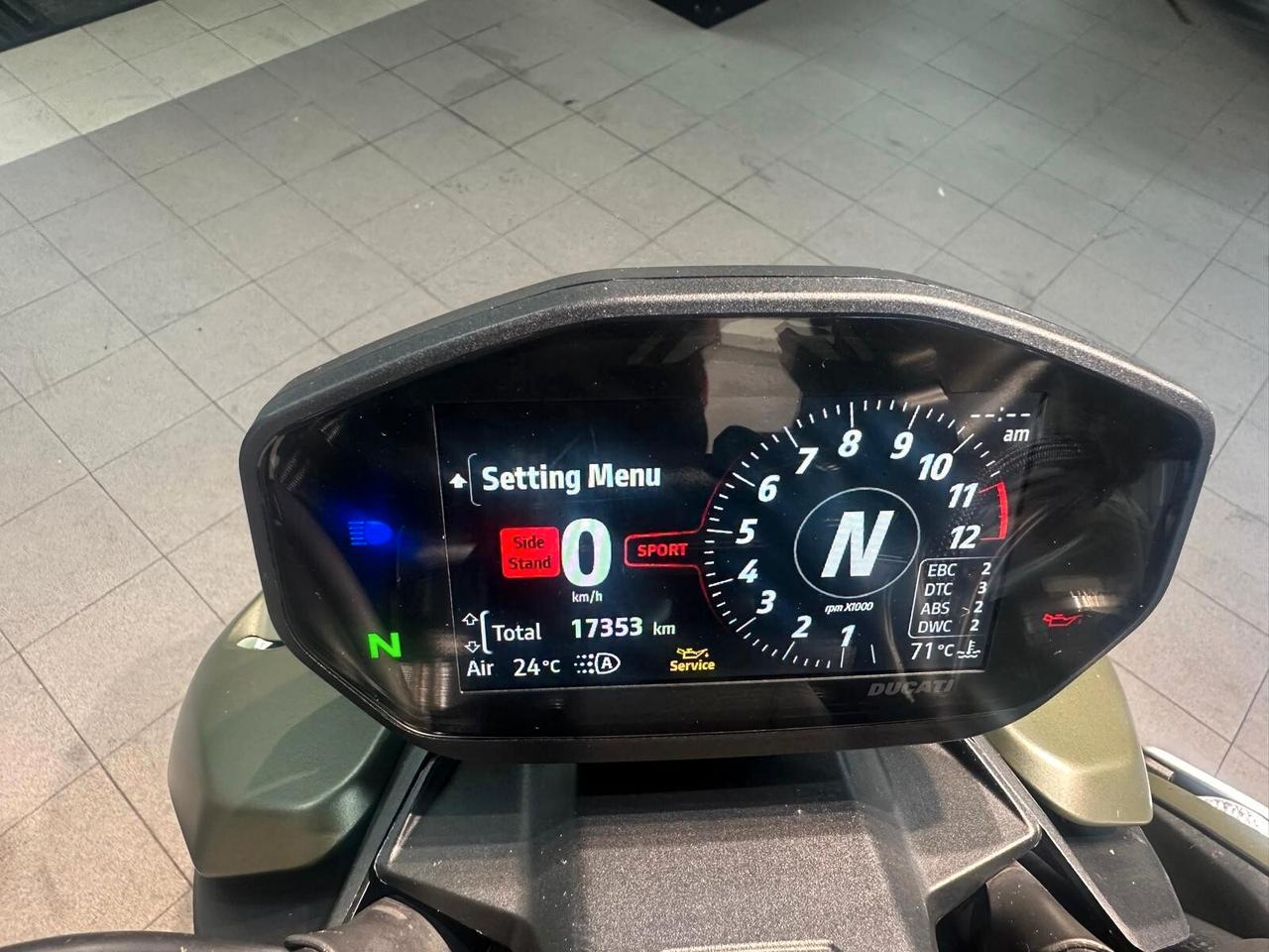 Ducati Streetfighter V2