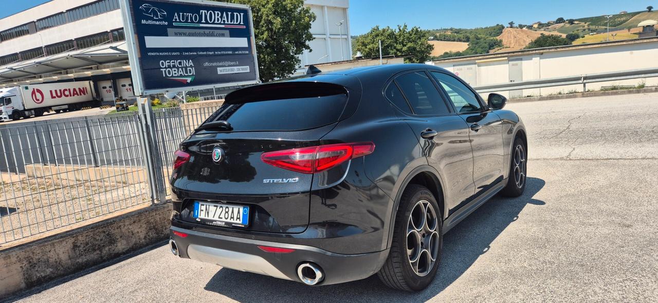 Alfa Romeo Stelvio 2.2 Turbodiesel 210 CV AT8 Q4 Executive