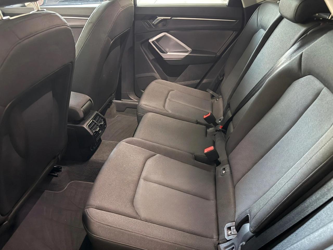 Audi Q3 35 TDI quattro S tronic line edition